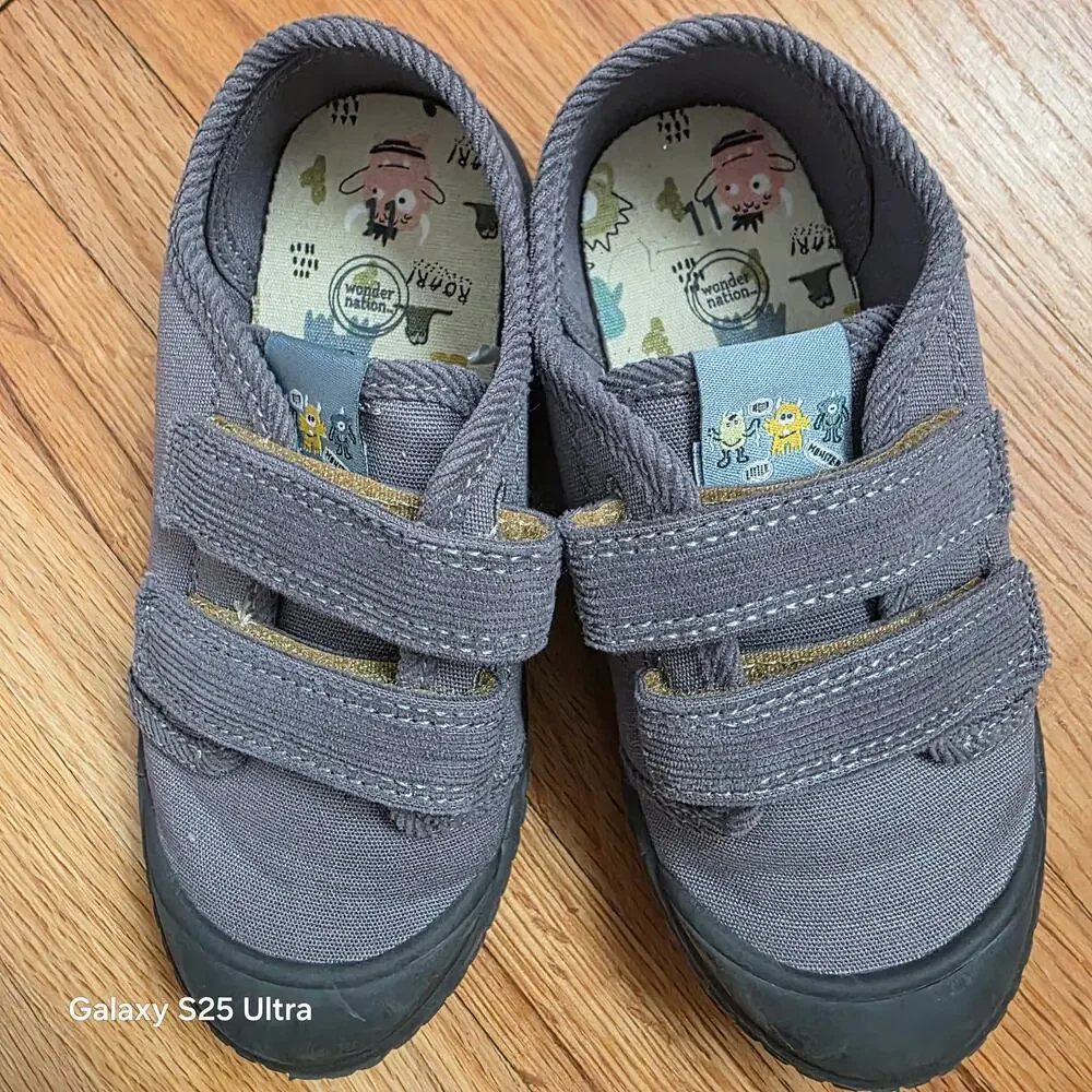 NWOT Wonder Nation gray canvas, velcro closure slip on‎ sneakers sz 11